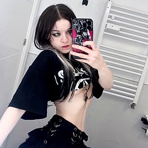Shinra (Instagram)
