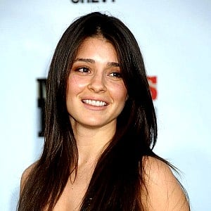Shiri Appleby