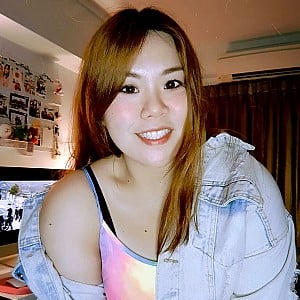 Shirz Tan