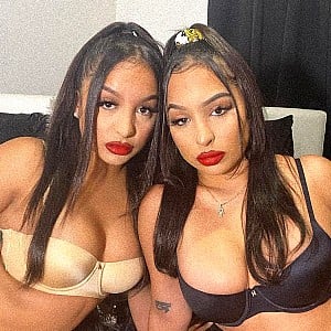 SiAngie Twins