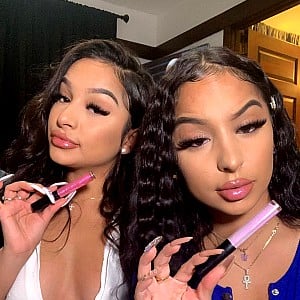 SiAngie Twins