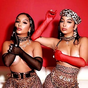 SiAngie Twins