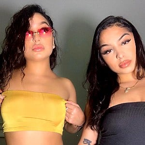 SiAngie Twins