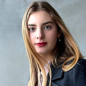 Sienna Leesberg