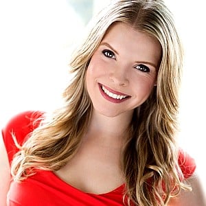 Simone Swan
