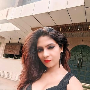 Simran Kapoor