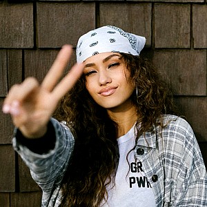 Skylar Stecker