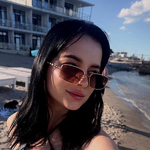 Sofia Caress