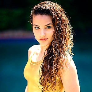 Sofie Dossi