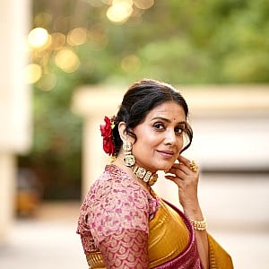 Sonali Kulkarni
