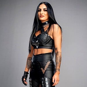 Sonya Deville