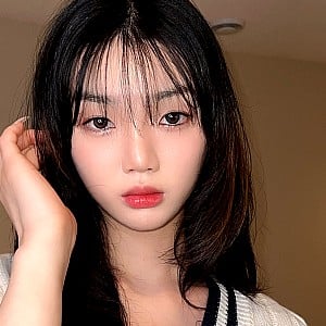Sophie Lee