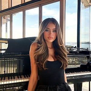 Sophie Stray