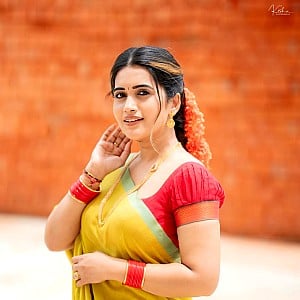 Sravanthi Chokarapu