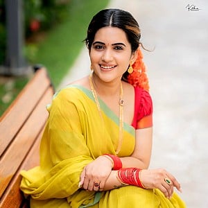 Sravanthi Chokarapu