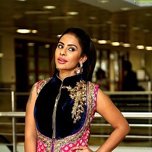 Sri Reddy Mallidi