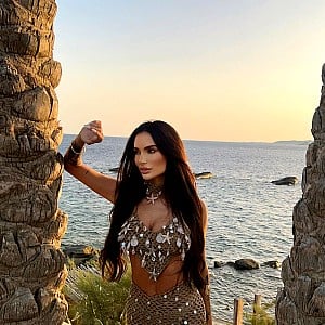 Stefani Bays
