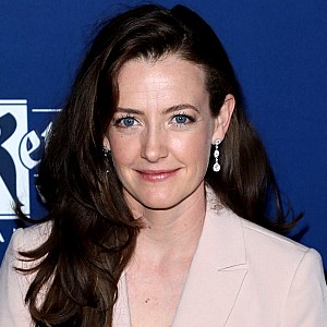 Stephanie Allynne