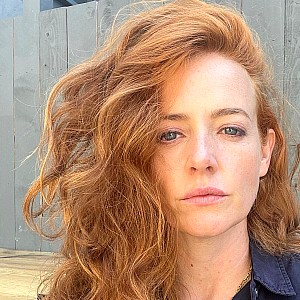 Stephanie Allynne