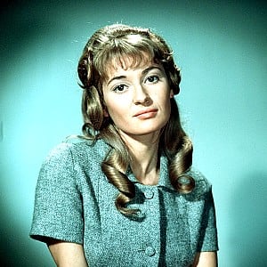 Stephanie Beacham