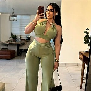 Stephanie De La Cruz