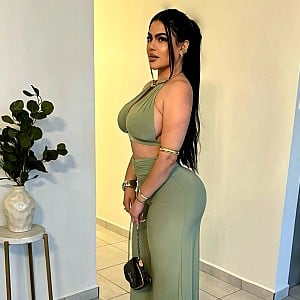 Stephanie De La Cruz