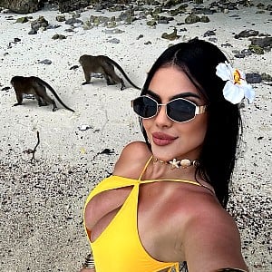 Stephanie De La Cruz
