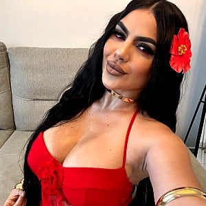 Stephanie De La Cruz