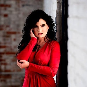 Stephanie Lauren