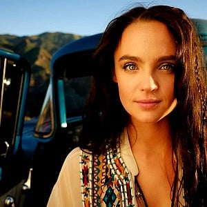 Stevie Lynn Jones