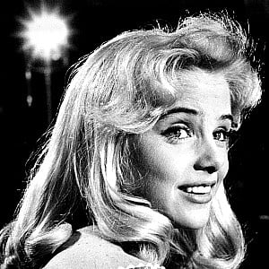 Sue Lyon