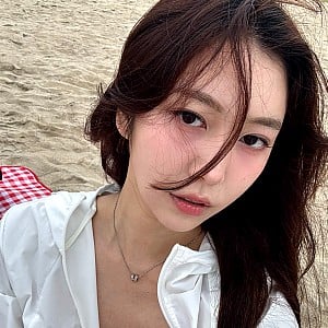 Sung Ji Yeon