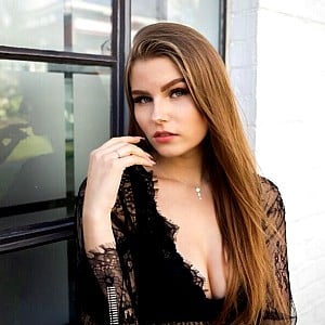 Tabea Schoe
