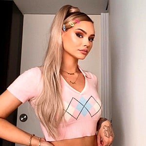 Talia Mar