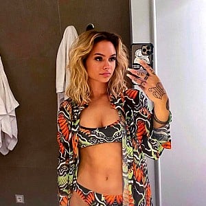 Talia Mar