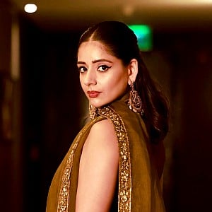 Tania (Actress)