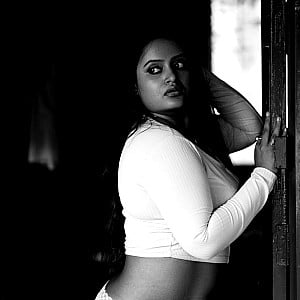 Tania (Bong Girl)