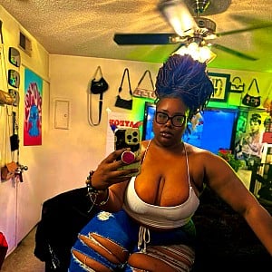 Taya Snow