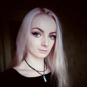 Teen Anna