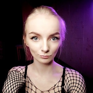 Teen Anna