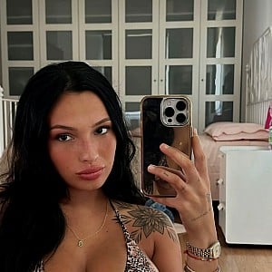 Teresa Valentino