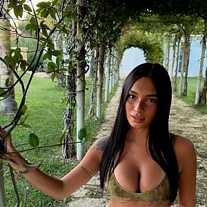 Teresa Valentino