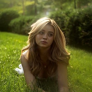 Tess Holloway