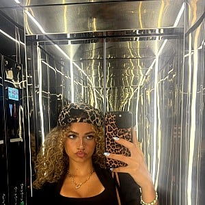 Thalia Elansari