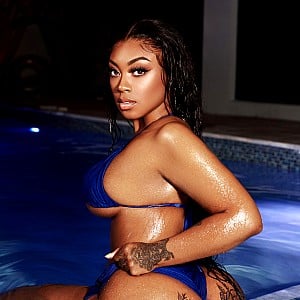 TheRealParisXO