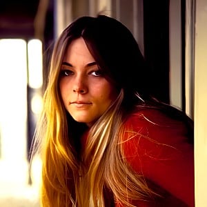Theresa Russell