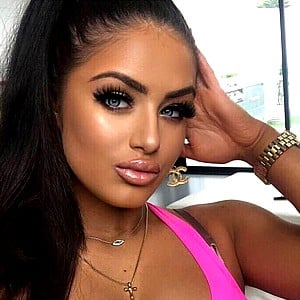 Tia Christofi
