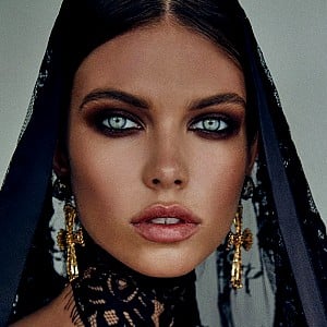 Tia Mallia