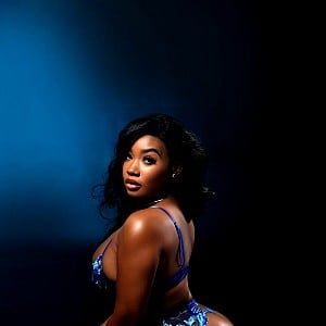 Tia Maria (Onlyfans)