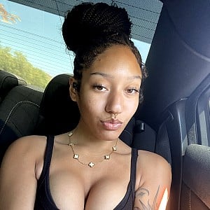 Tia Tamera